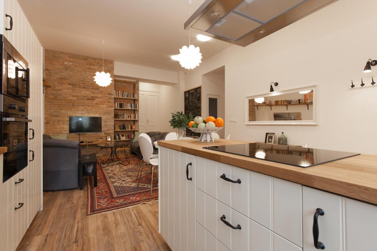 Apartment Annie's 3 Bed And 3 Bathroom Budapest