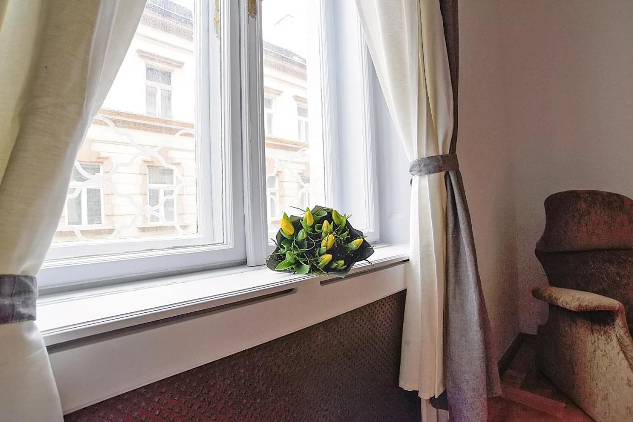 Beautiful 3 Bedroom In 7th District *