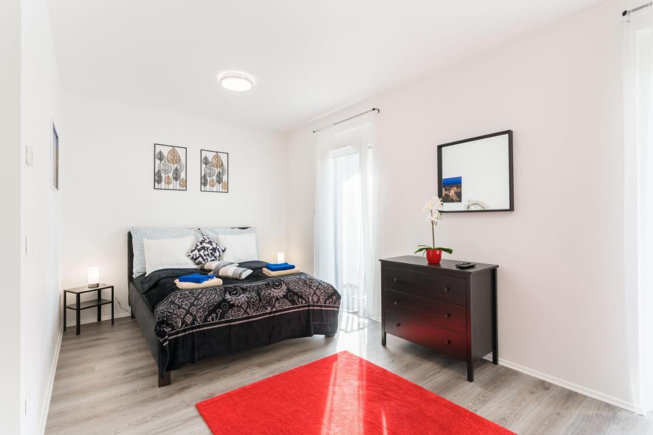 Apartment New Blue Danube With Balcony And Parking Budapest