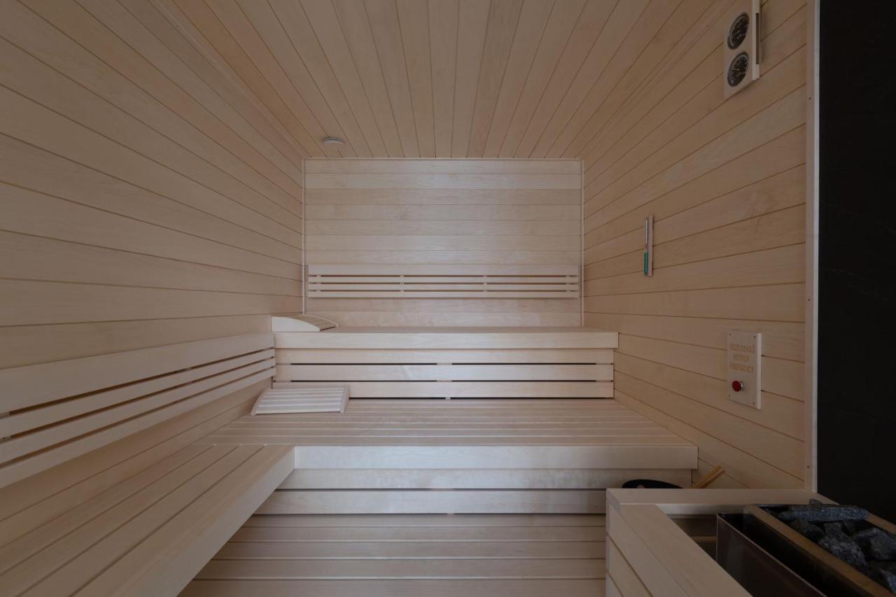 Emerald Luxury Downtown With Free Sauna & Gym Budapest