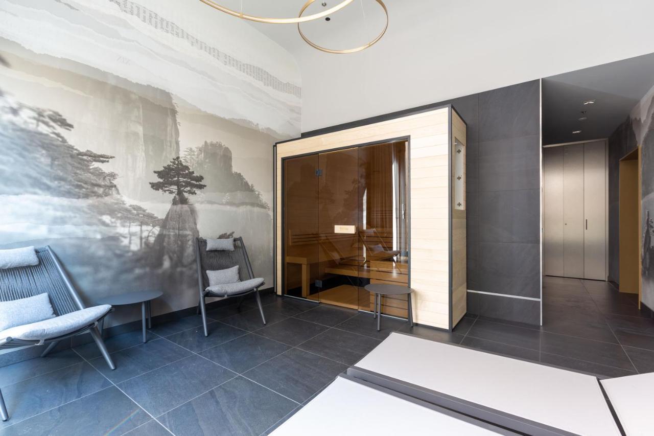 Emerald Luxury Downtown With Free Sauna & Gym