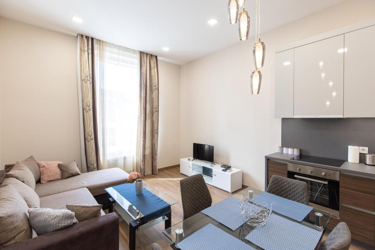 Apartment A37 Awesome *