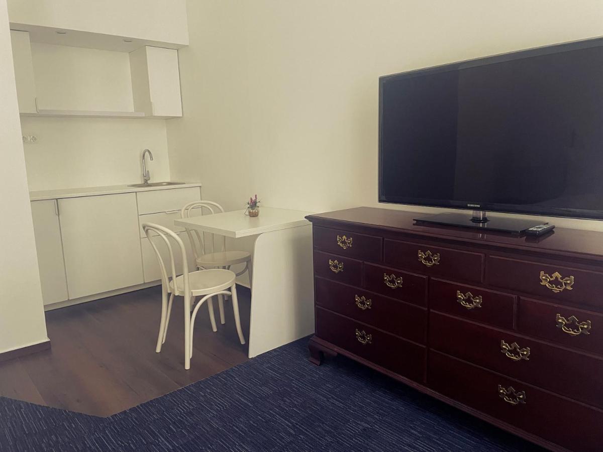 Opera16 Guestrooms * Budapest