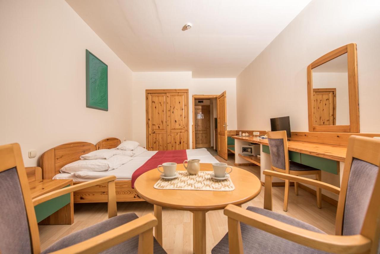 Petnehazy Hotel