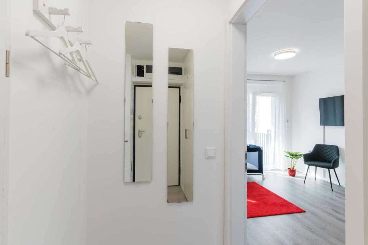 Apartment New Blue Danube With Balcony And Parking