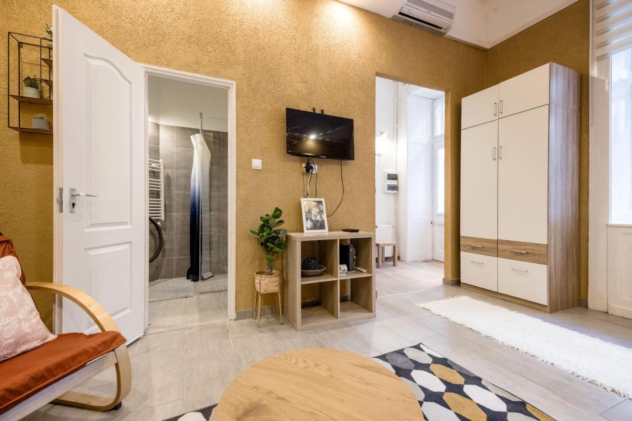 Akácfa 27-1 Center With Aircon Appartamento