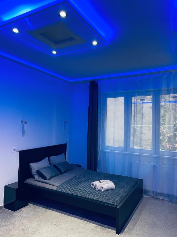Luxury Suites Apartamento *