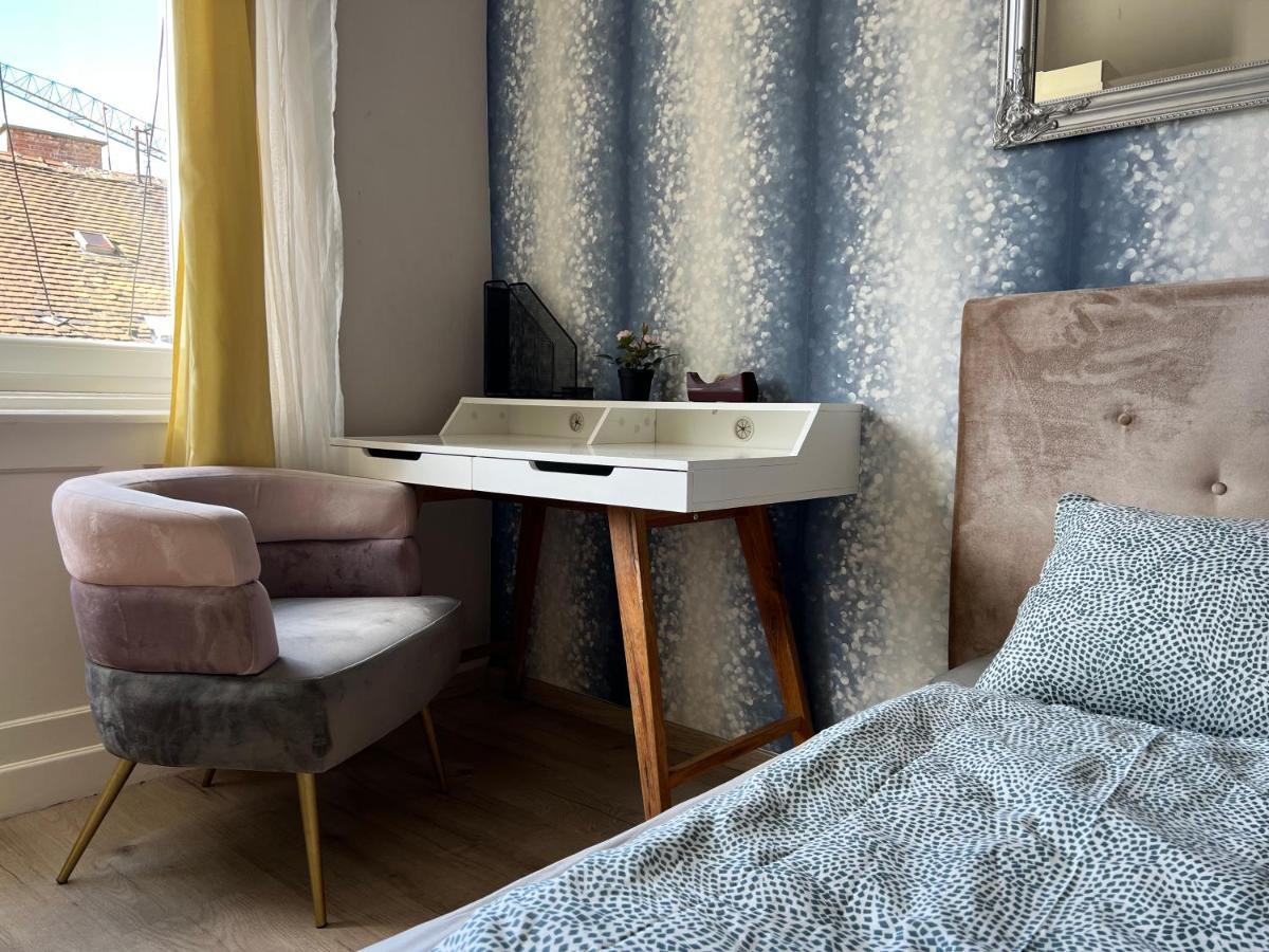B112 By Small Apartamento