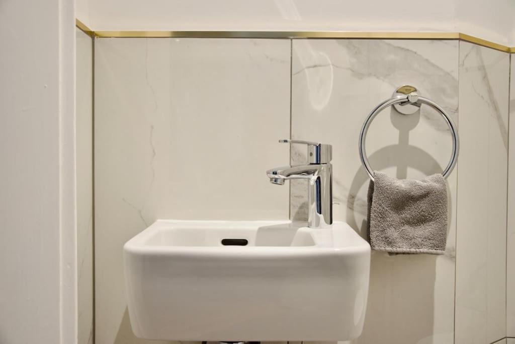 Premium By Hi - 2 Bedroom - View Apartmán Budapešť