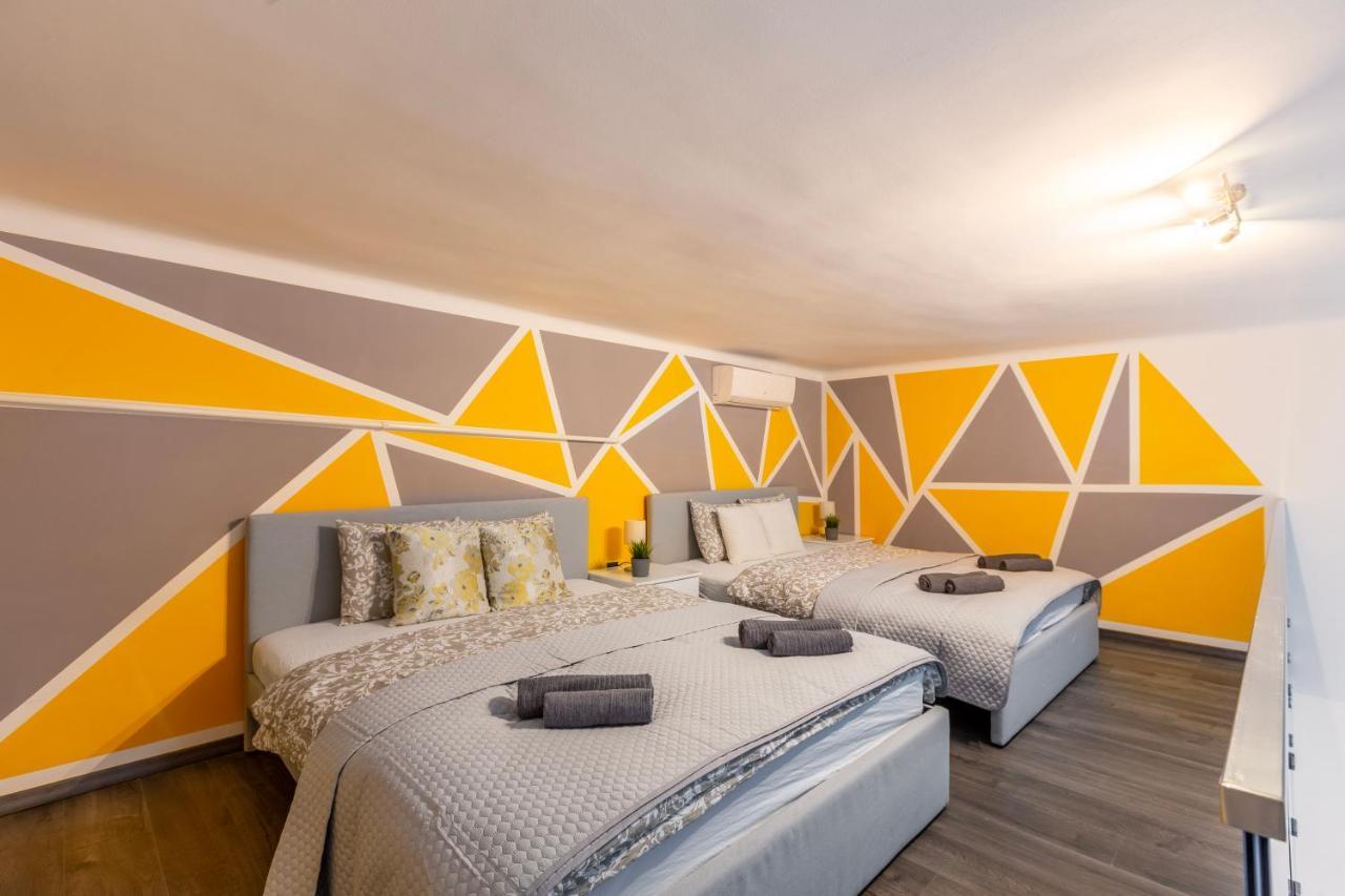 Deluxe By Bella Apartment
