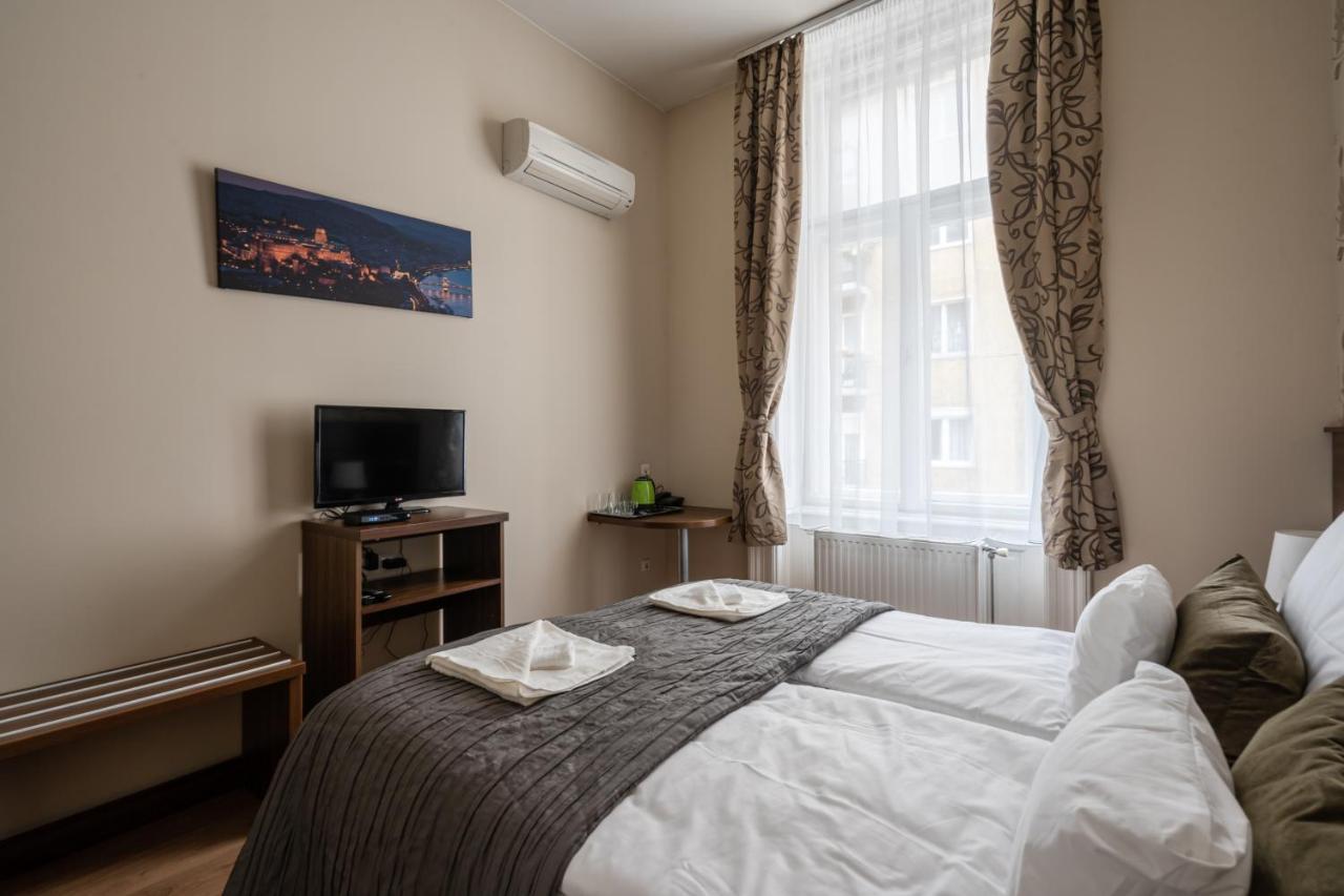 Elit Boutique Rooms- Location by bqa
