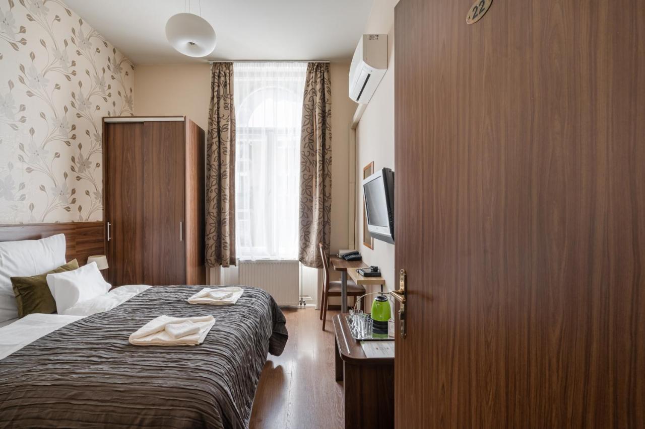 Elit Boutique Rooms- Location by bqa * Budapest