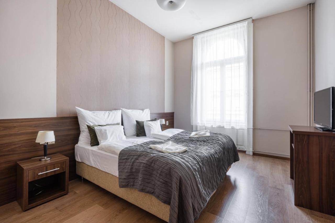 Hotel Elit Boutique Rooms- Location by bqa *