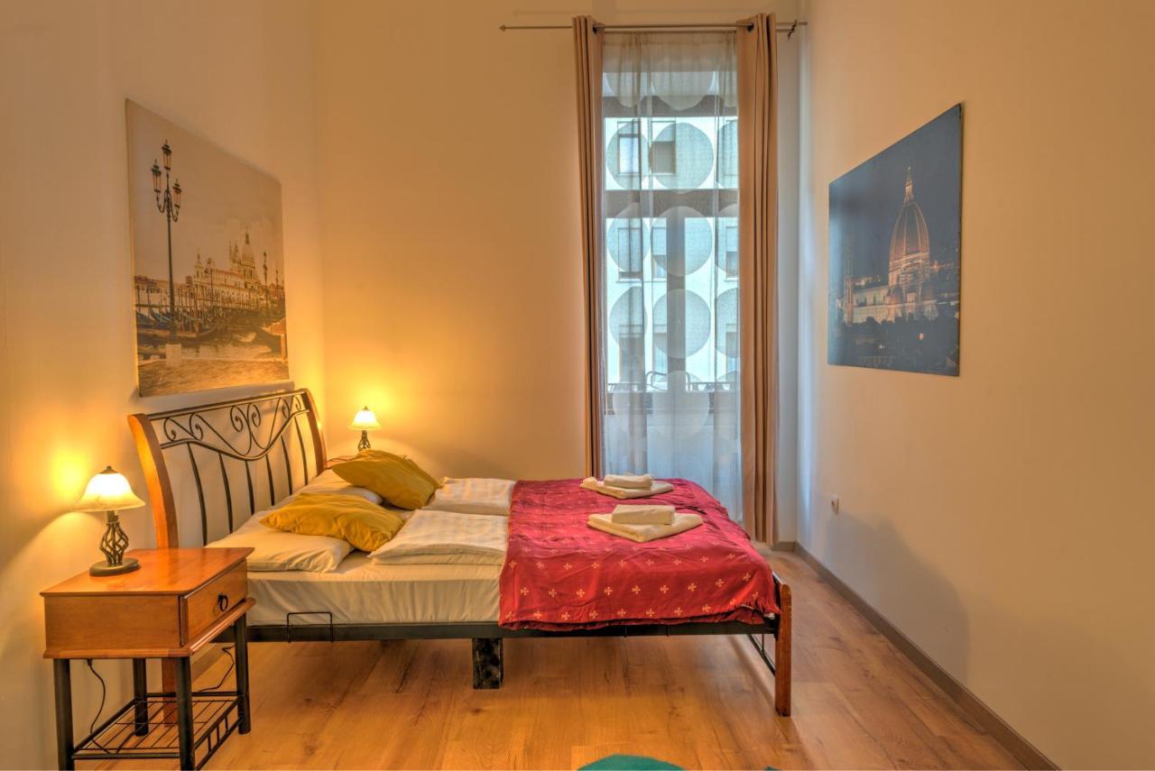 Central Apartments Apartamento *