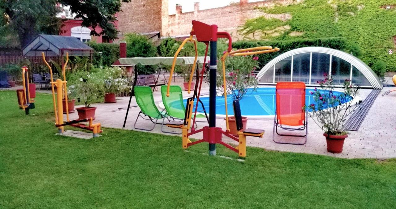 Manzard Panzio Bed & Breakfast 3*