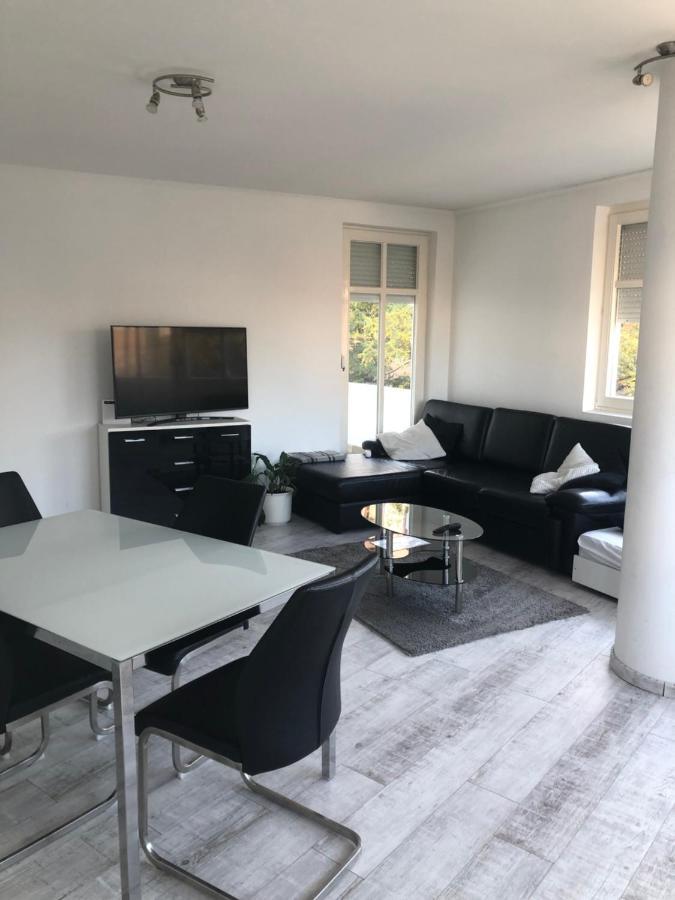Bright, Spacious 3 Bedroom, Garage Boedapest