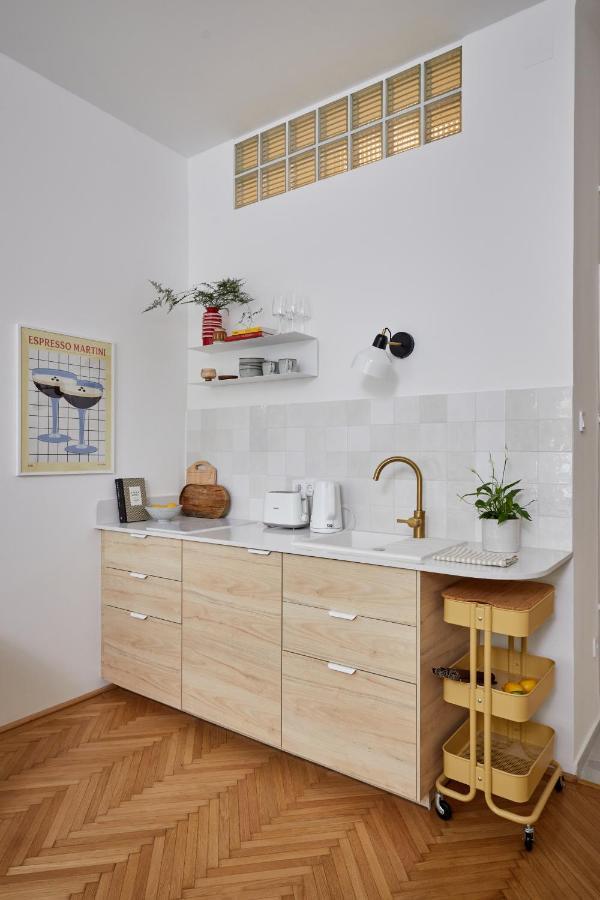 Asboth 225 Cozy Center Apartament *