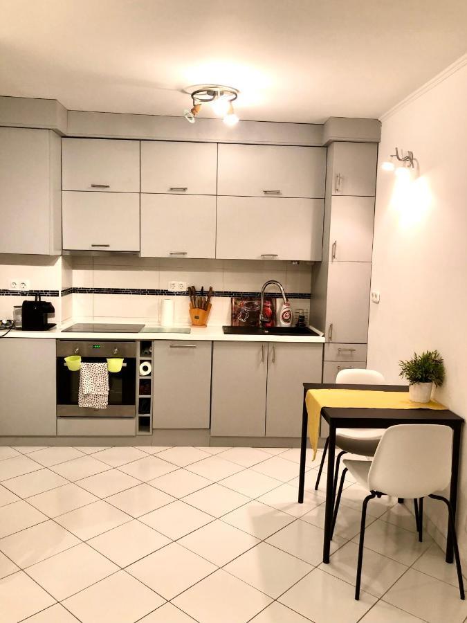 Bright, Spacious 3 Bedroom, Garage Appartement Boedapest