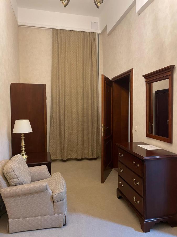 Opera16 Guestrooms Guest house *