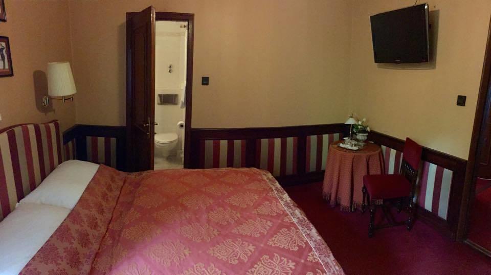 Vadvirag Panzio Pensión 3*