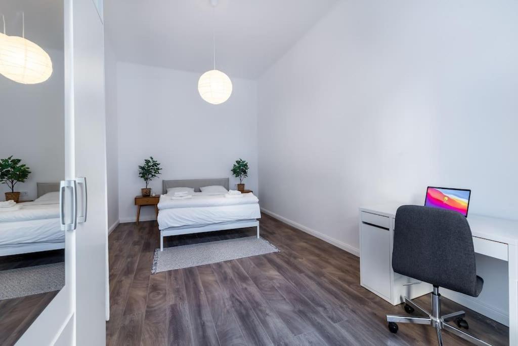 Stylish Apartment *