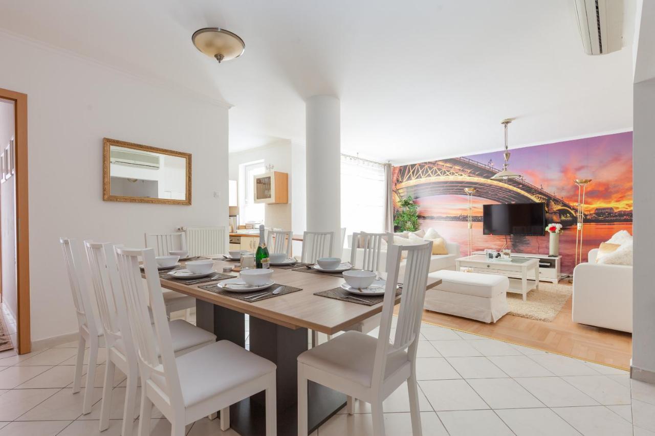 Gde Hollo Apartmán