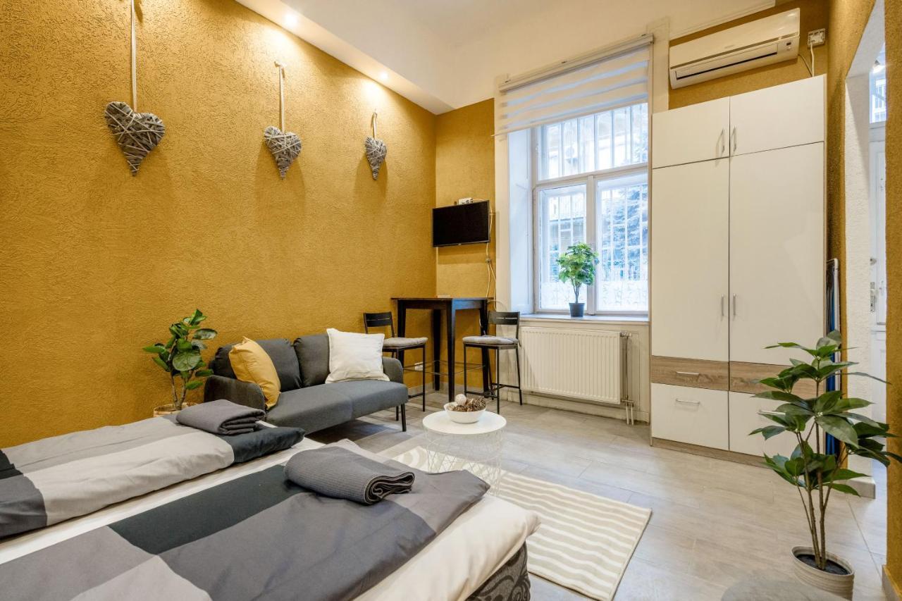 Apartment Akacfa 27-2 Center With Aircon