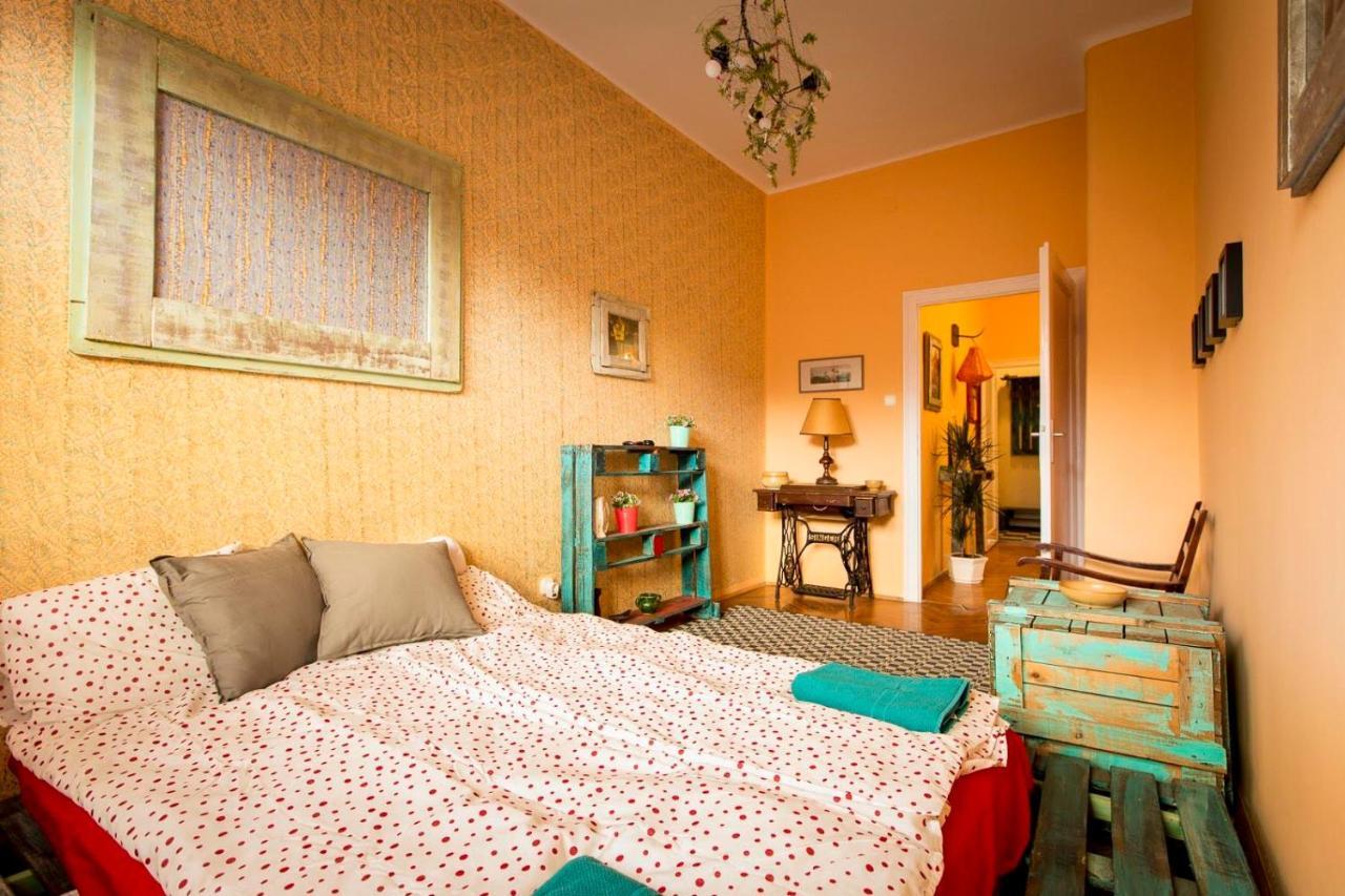Cosy Art Flat Downtown Buda