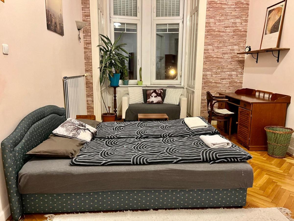 Zen By Market Hostel *