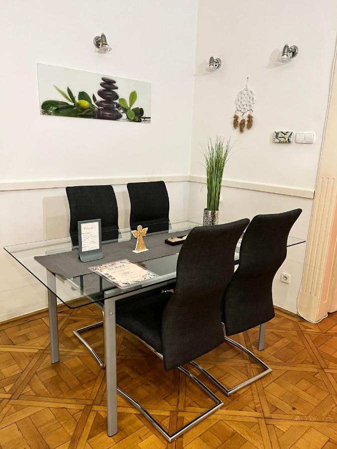 Zen By Market Hostel