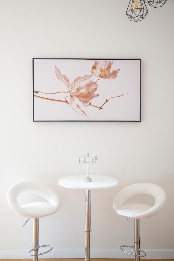 Apartment Luxury Quentin 3 Bedrm, 2 Bathrm Budapest