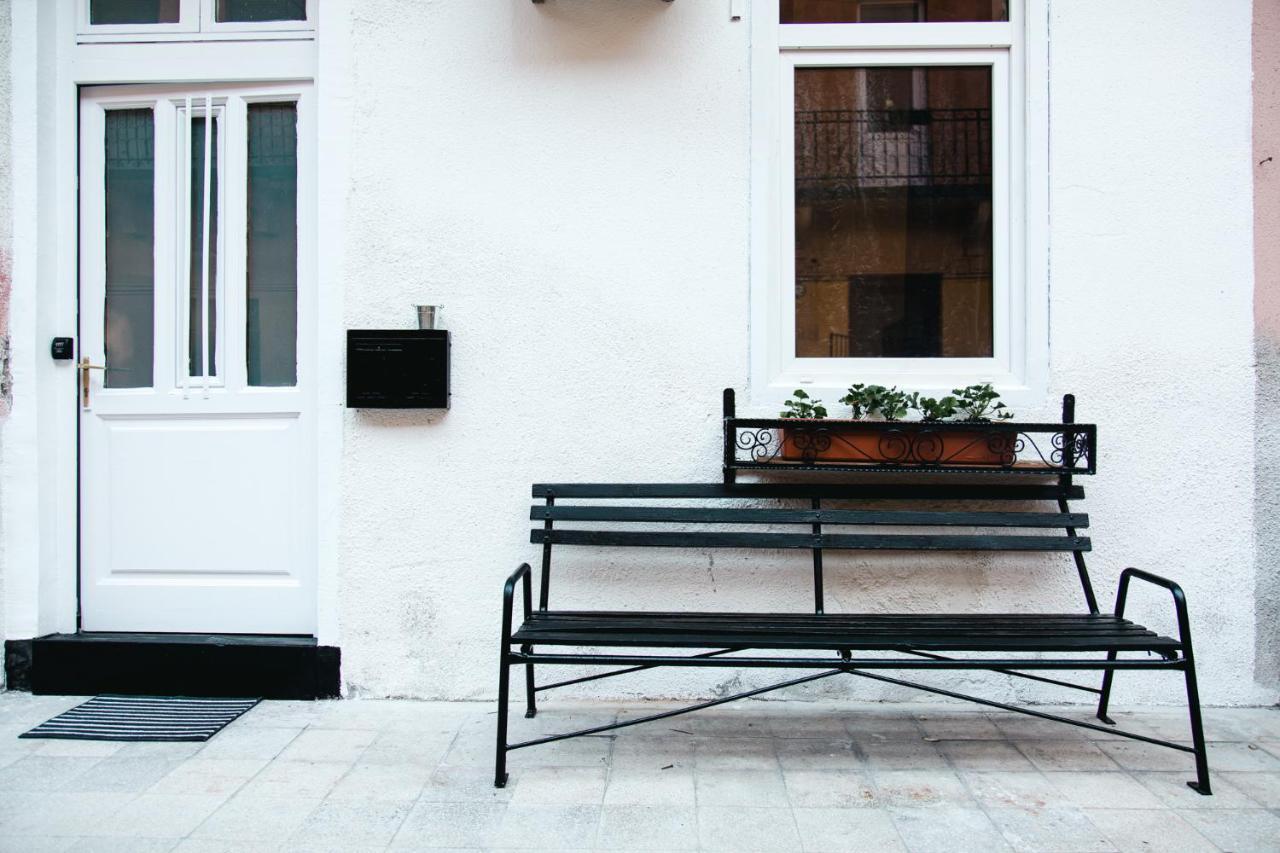 Apartment Black & White With A Gift Soft Panda Budapest