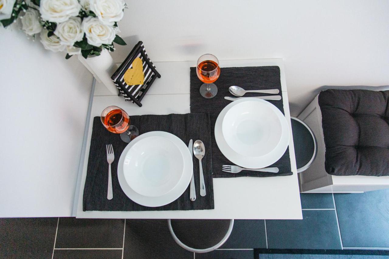 Apartment Black & White With A Gift Soft Panda *