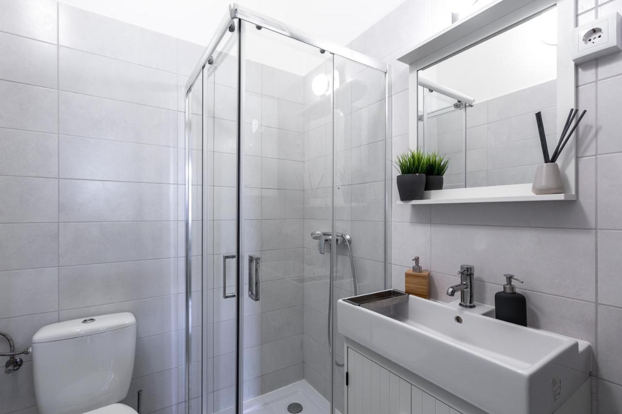 Art Downtown Styled By A Local Designer Apartamento Budapest