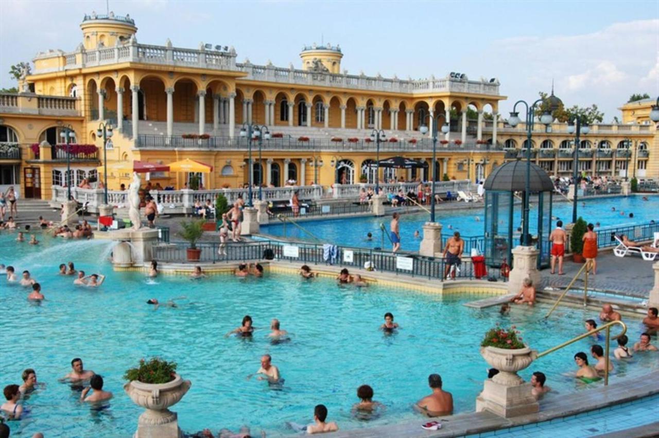 Artemisia Luxury Balcony Ii Apartament *