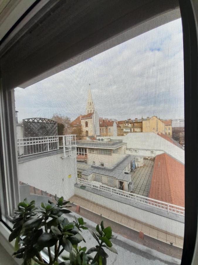 Roof Top Charming Francis Square *