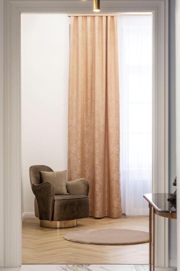 Apartamento Luxurious Bajcsy Next To The Basilica