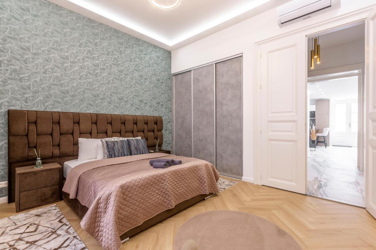 Apartamento Luxurious Bajcsy Next To The Basilica