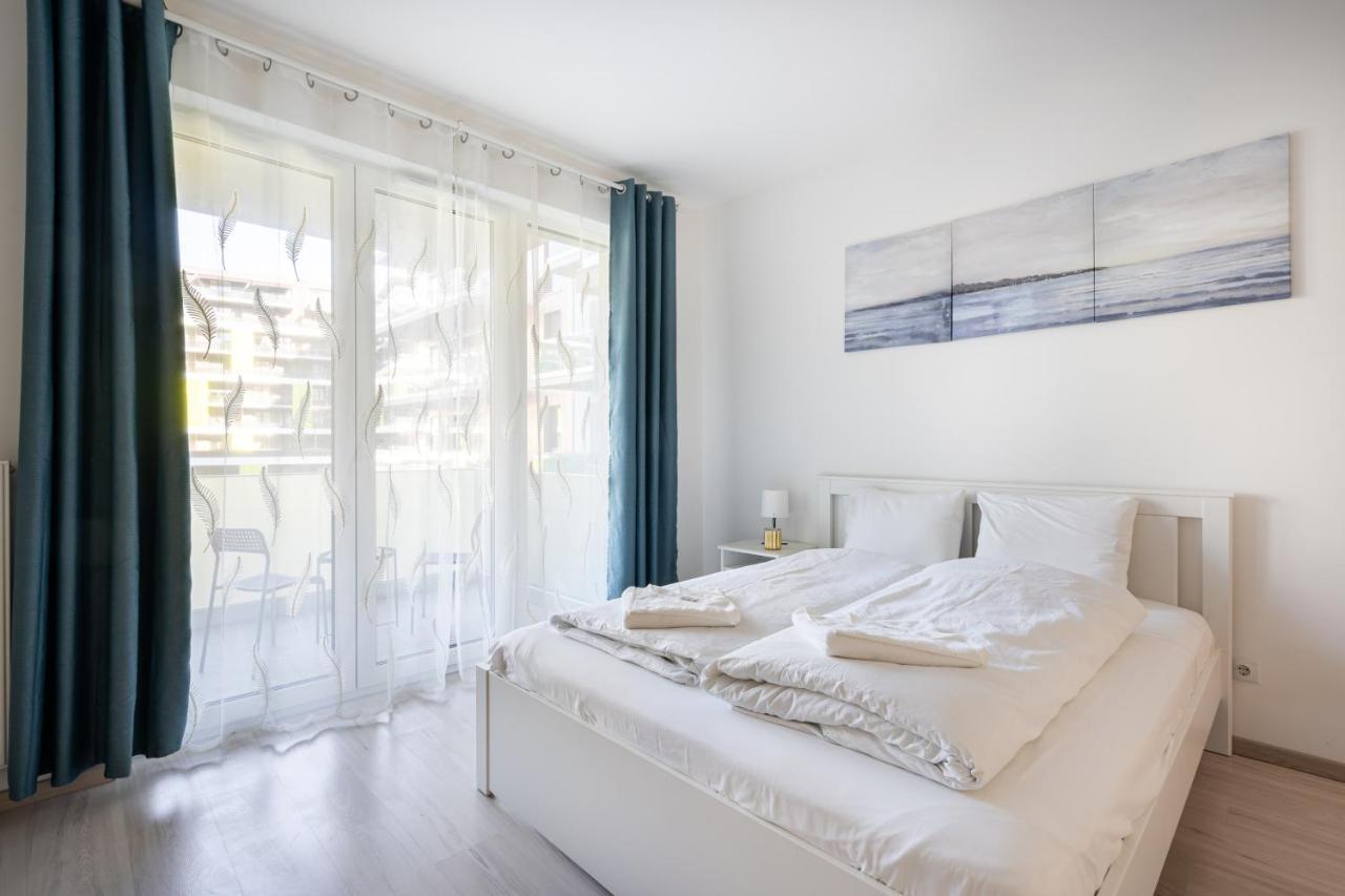 Grand Corvin With Balcony Apartment Budapest
