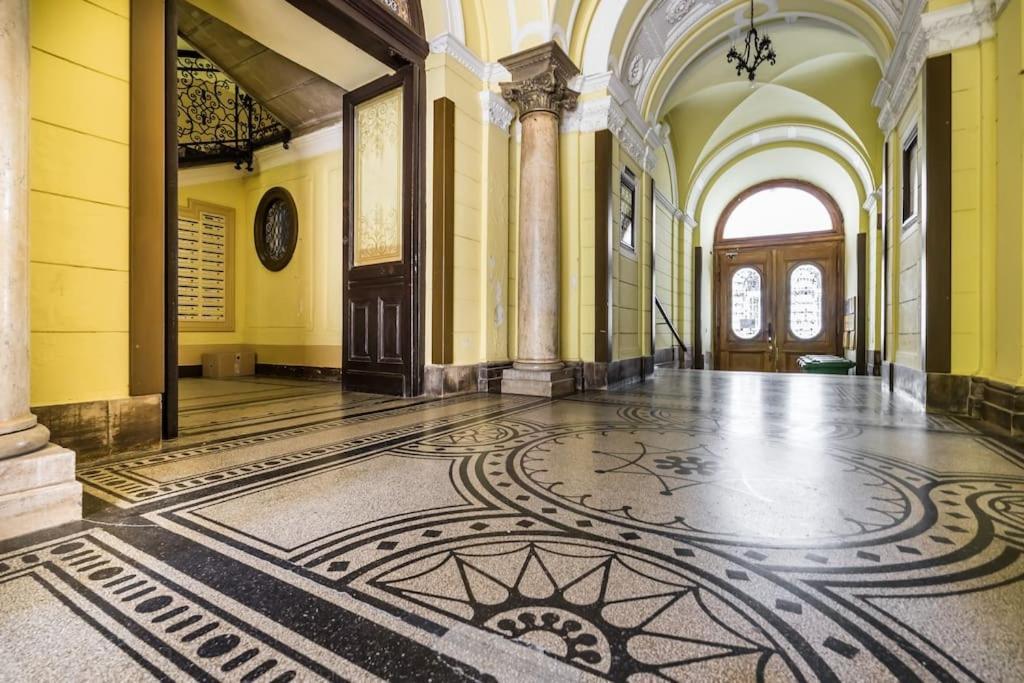 Krudy Gyula Stunning Fancy Downtown Spot With 2 Br