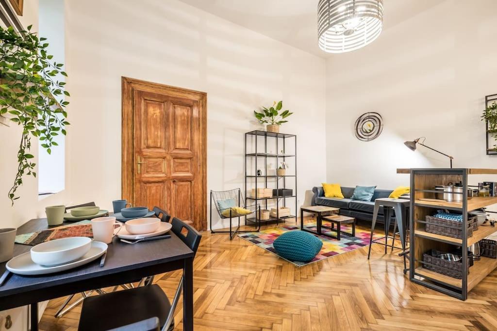 Krudy Gyula Stunning Fancy Downtown Spot With 2 Br