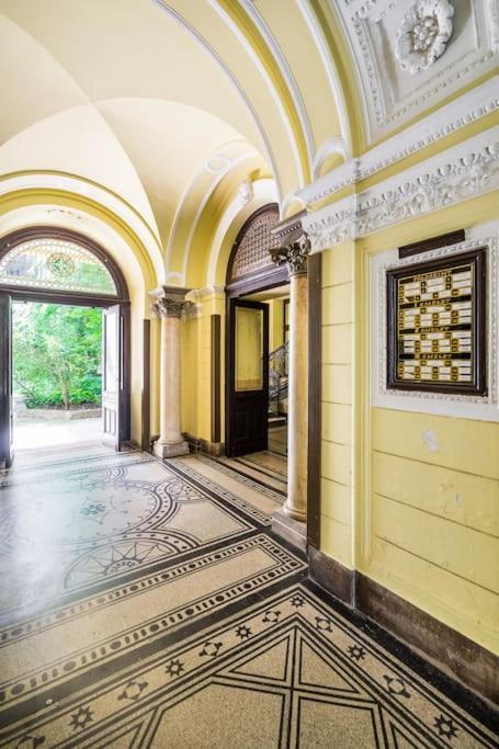 Krudy Gyula Stunning Fancy Downtown Spot With 2 Br