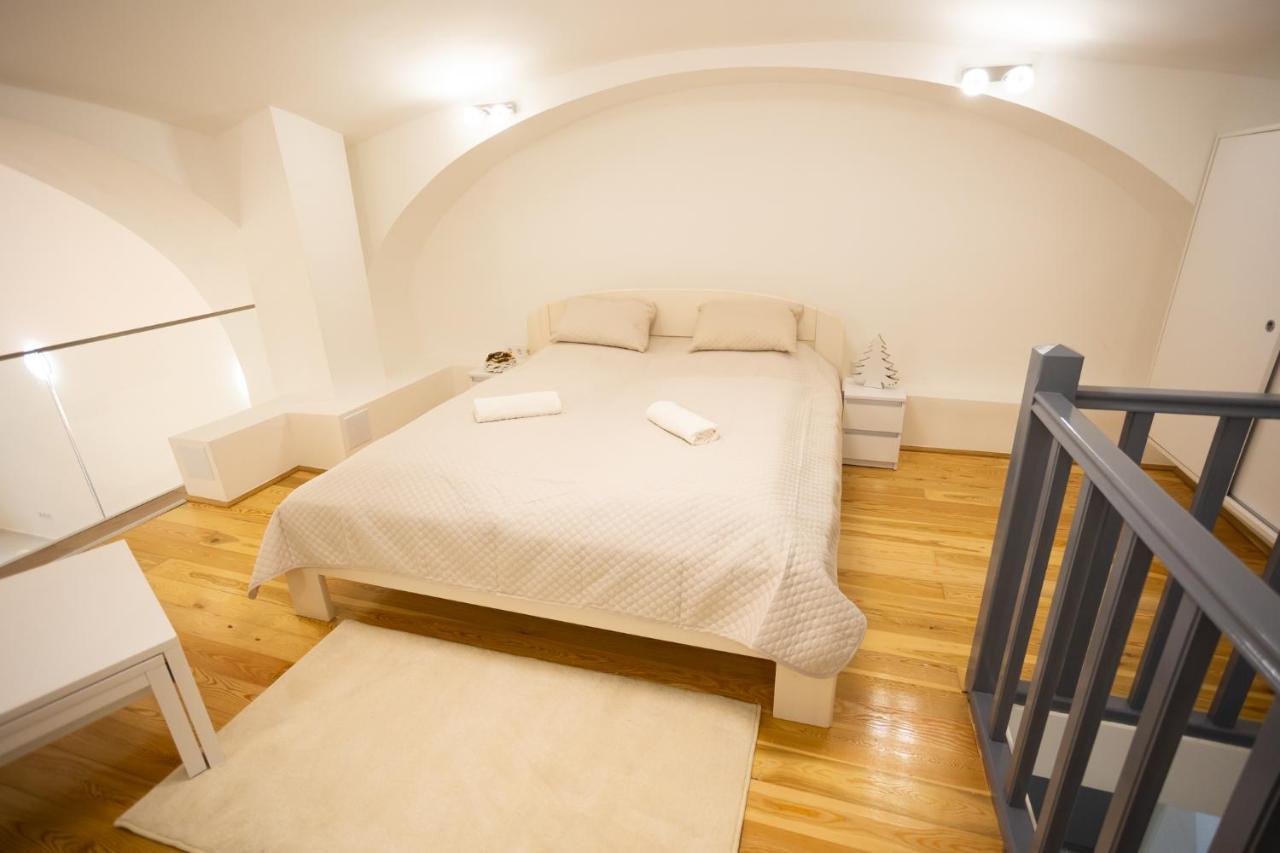 Parliament Exclusive Gallery Apartment Budapest