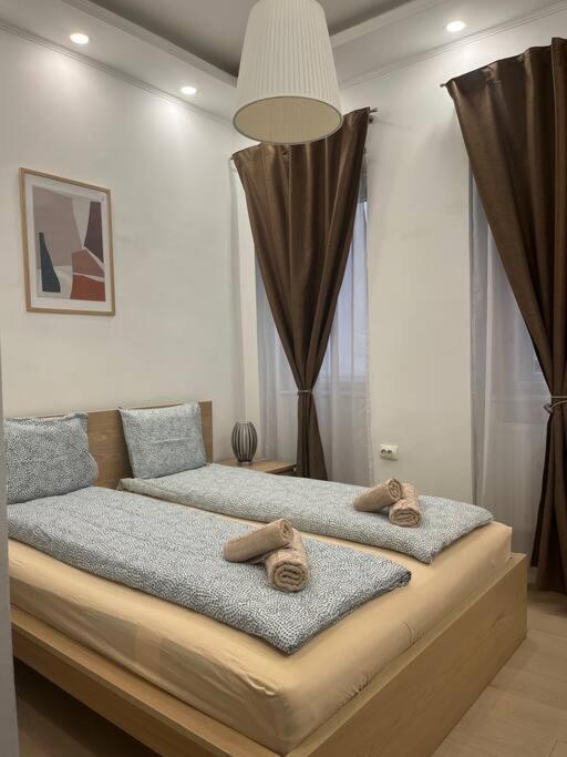 Appartement Szechenyi Renovated 2br At Danube River *