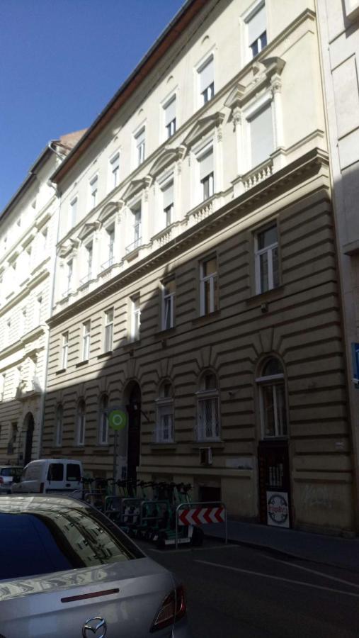 Apartman Rustic In The Jewish Quarter