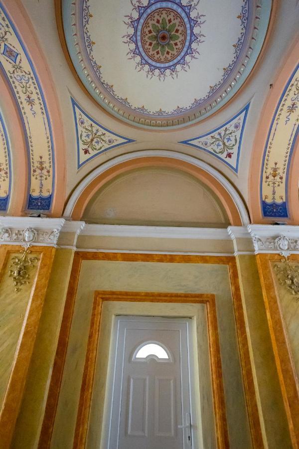 Apartment Parliament Exclusive Gallery