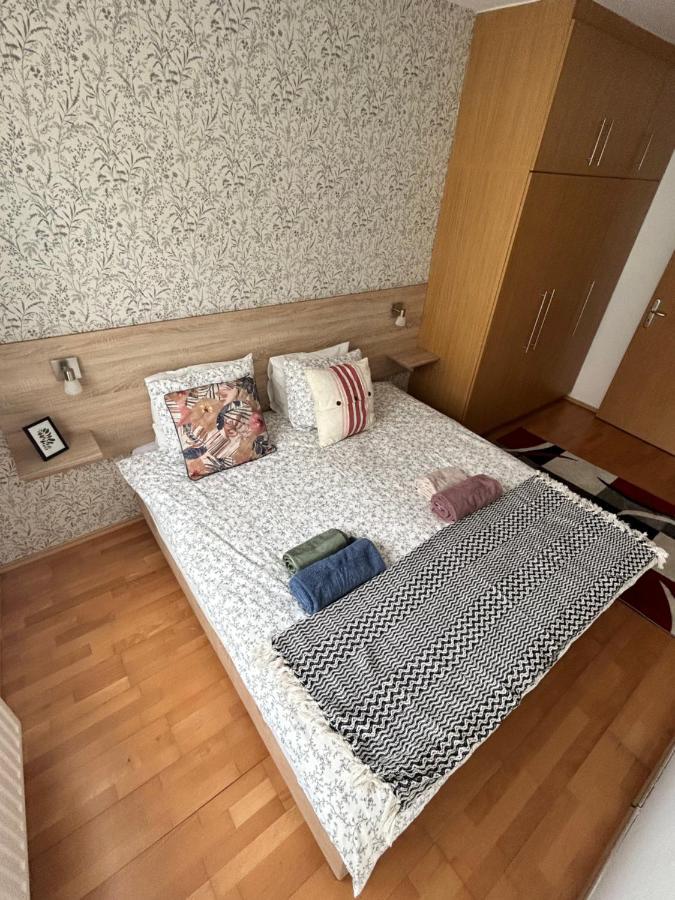 Danube Dwelling Akacfa 26 - Private Indoor Garage *