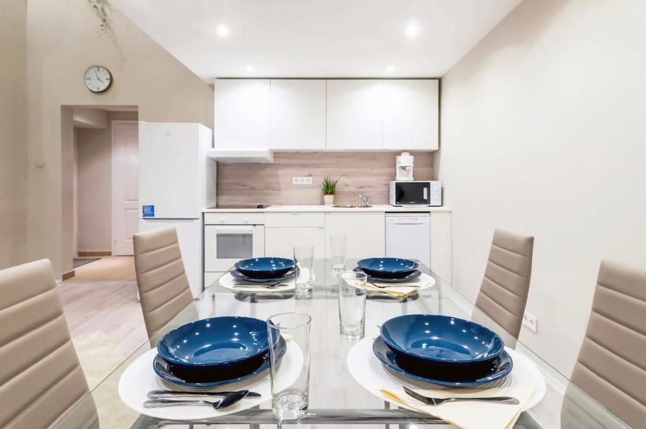 Akacfa 62 Dowtown 2br Wifi+ac * Budapest
