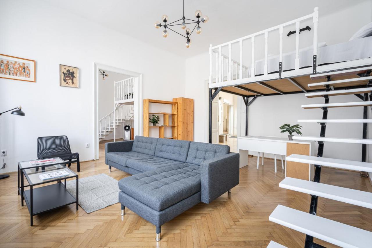 Setting Sun Apartment *