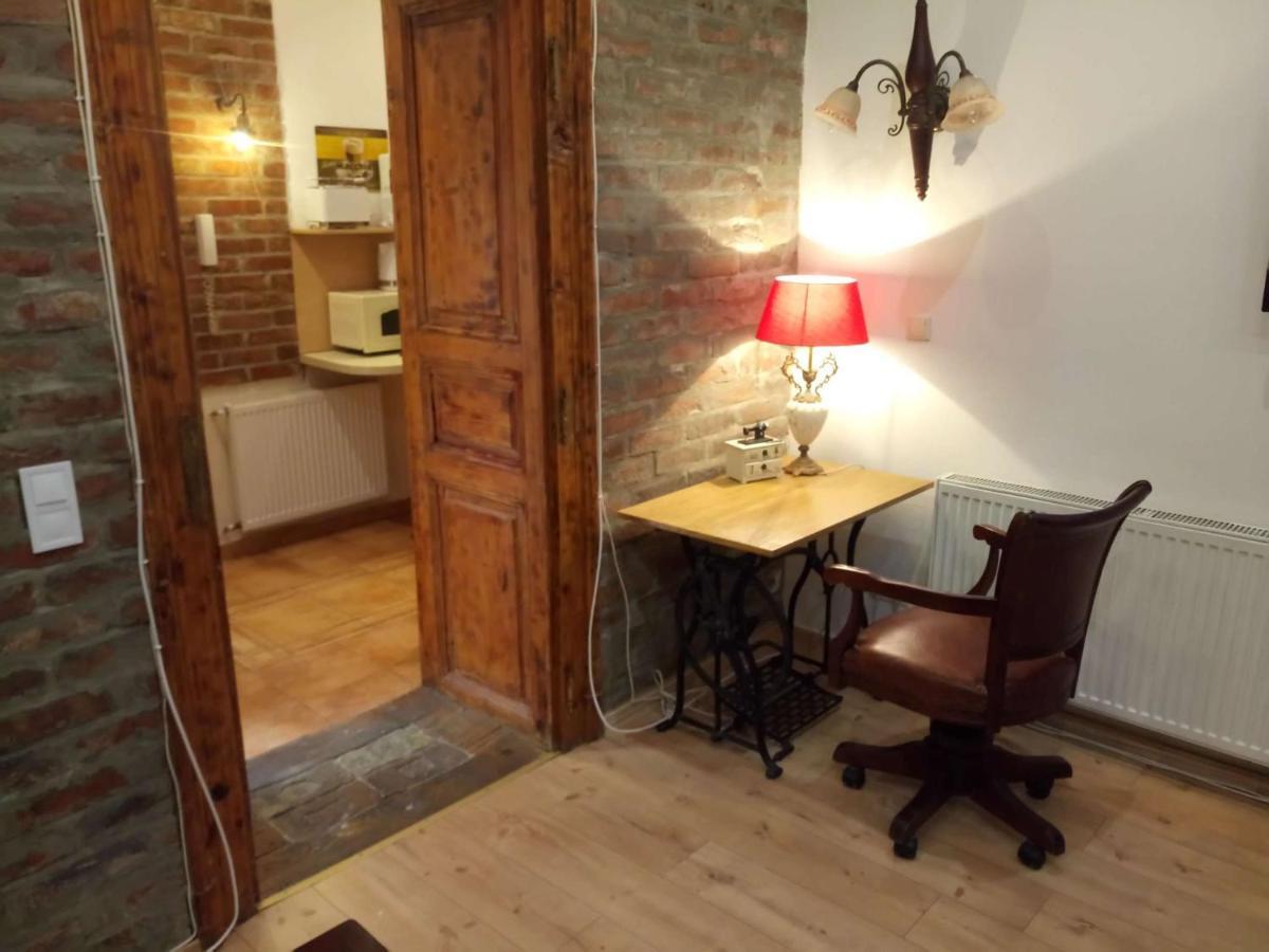 Rustic In The Jewish Quarter